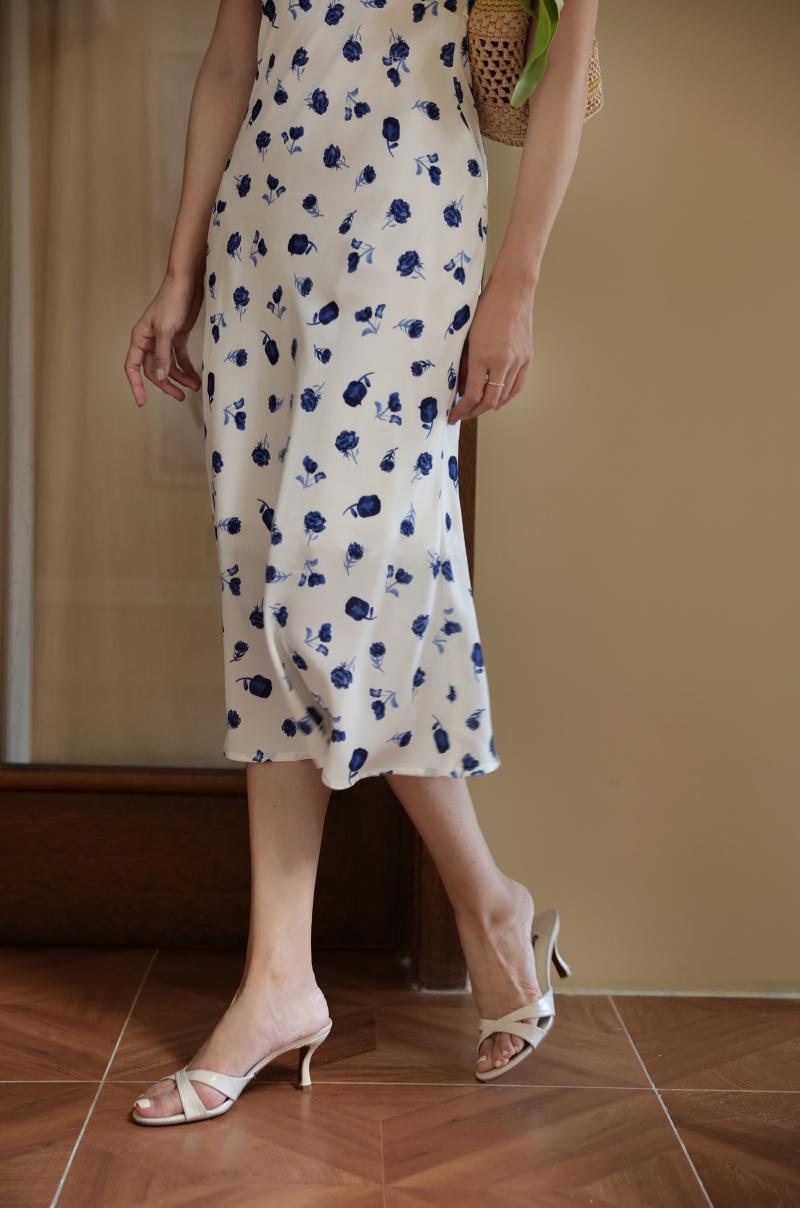 Ultramarine Rose Pattern Retro Dress