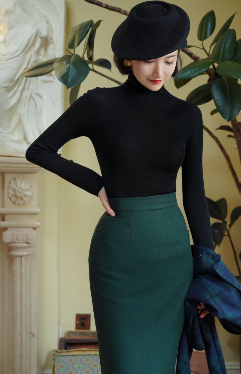 Turtleneck slim knit for ladies