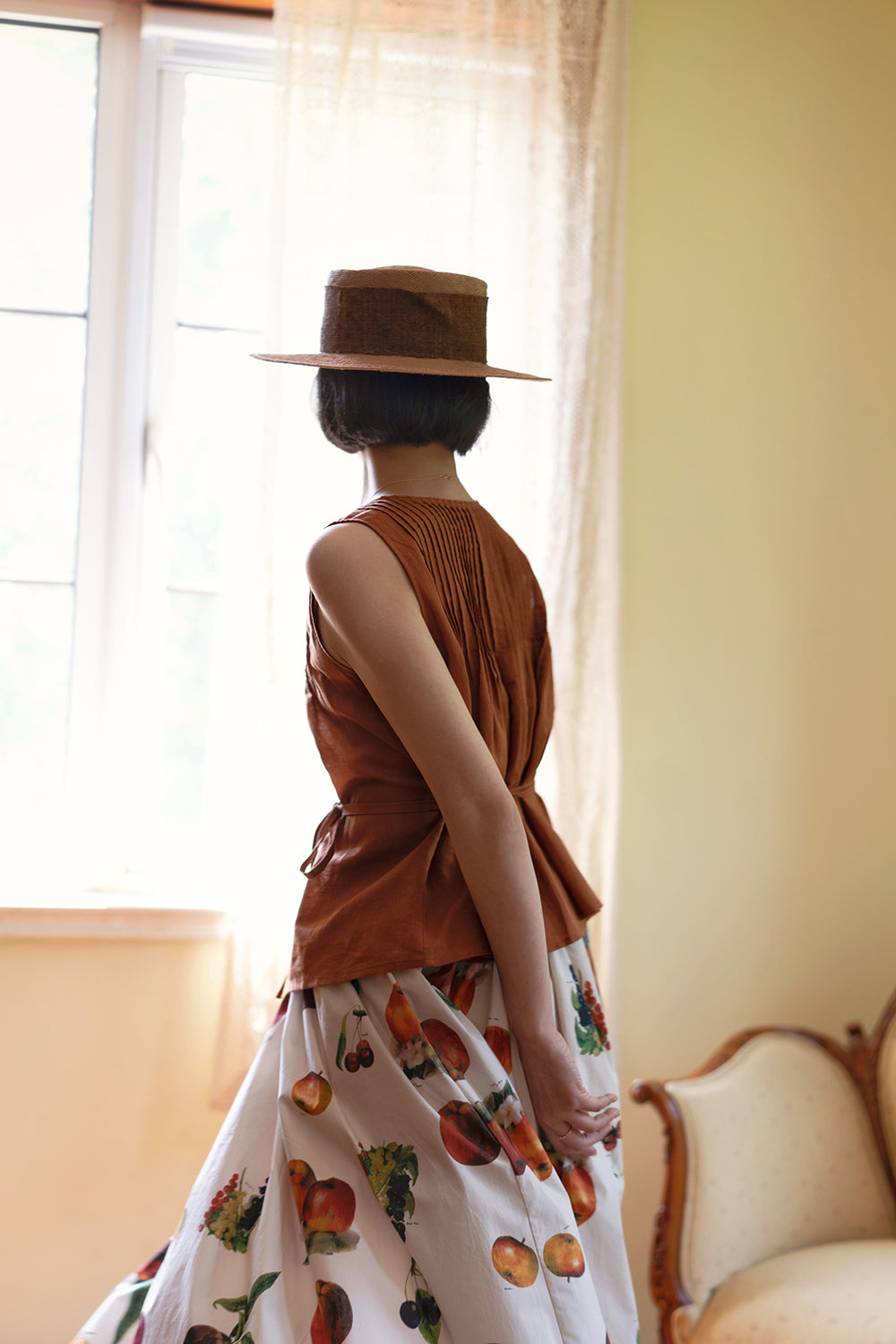 gray brown sleeveless pleated tops