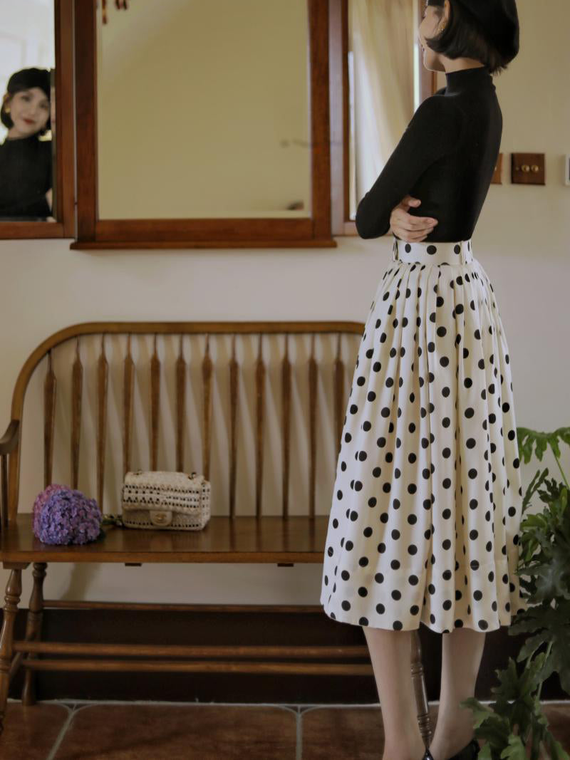 Polka Dot Pattern Umbrella Skirt of White Lady