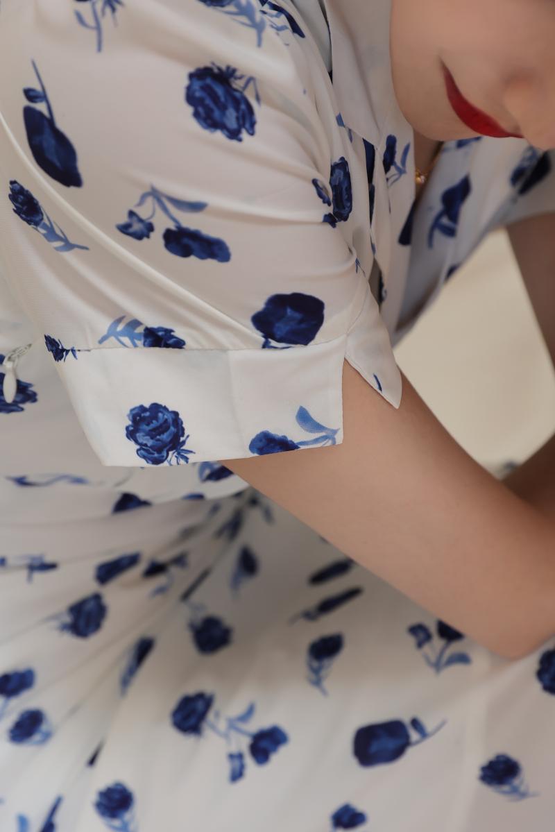 Ultramarine Rose Pattern Retro Dress