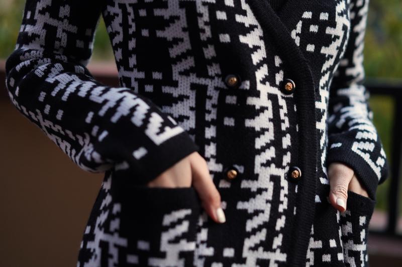 black and white geometric pattern knit jacket