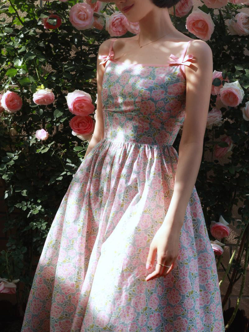 Baby Pink Flower Crowd Retro Camisole Dress