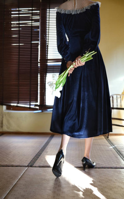 Dark blue lady velvet dress