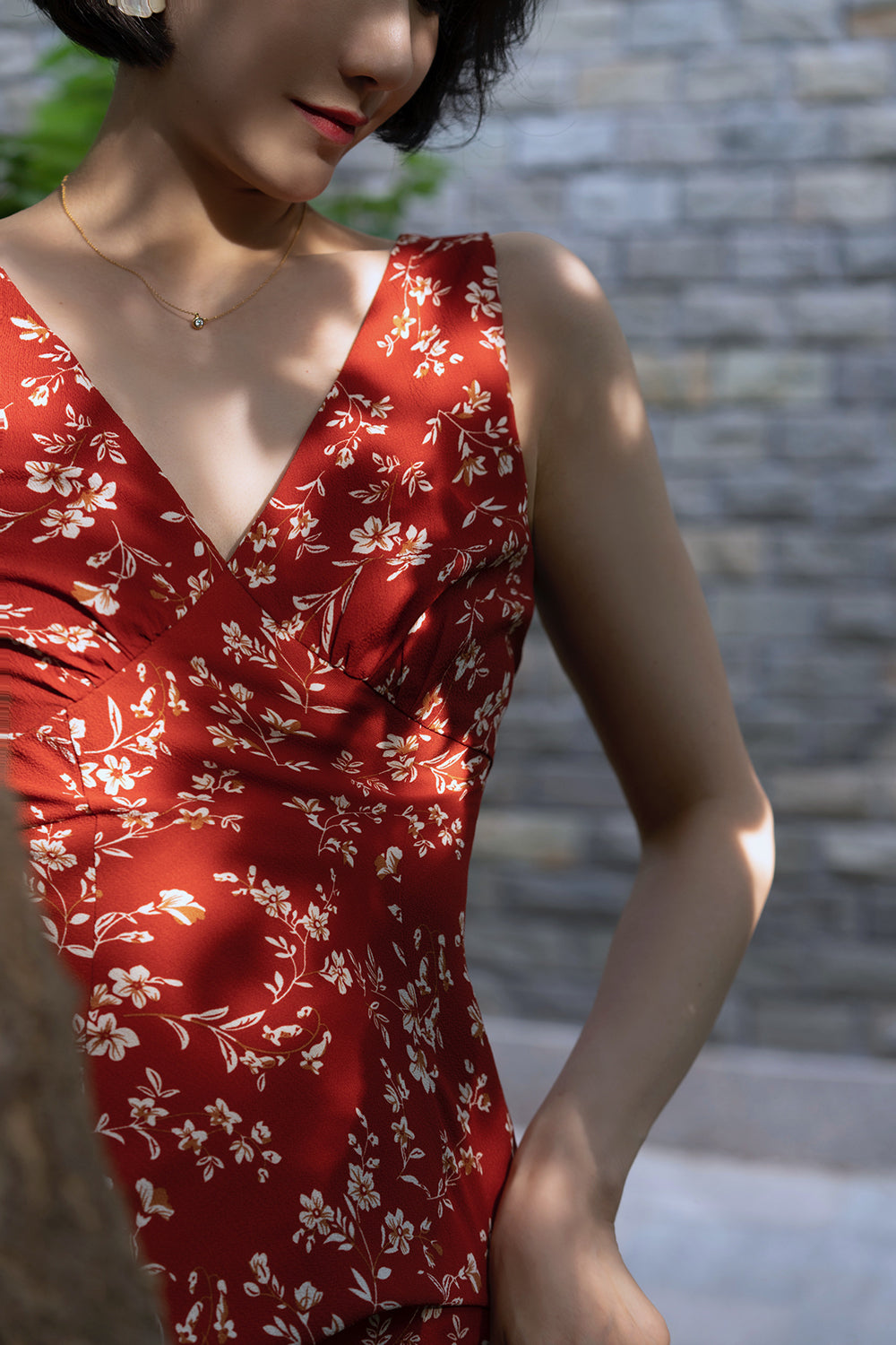 Crimson flower retro V-neck sleeveless dress