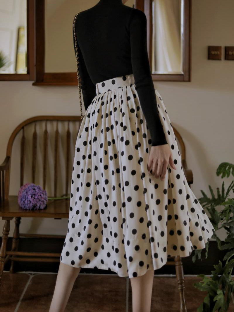 Polka Dot Pattern Umbrella Skirt of White Lady