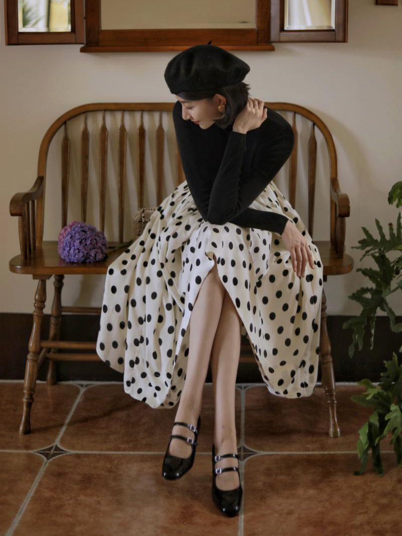 Polka Dot Pattern Umbrella Skirt of White Lady