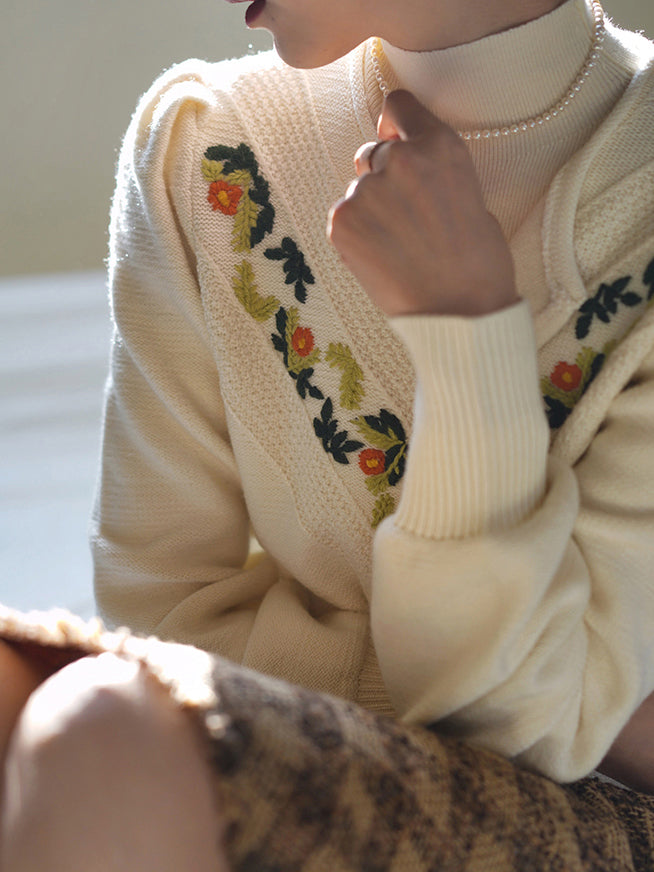 Knitted cardigan with floral embroidery