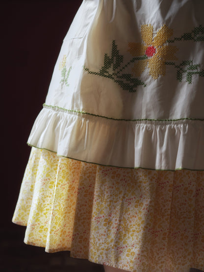 Yellow flower retro dress and embroidered apron