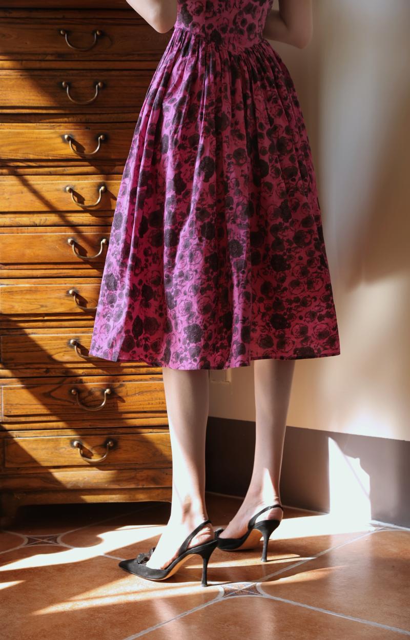 Red bellflower rose pattern Hepburn dress