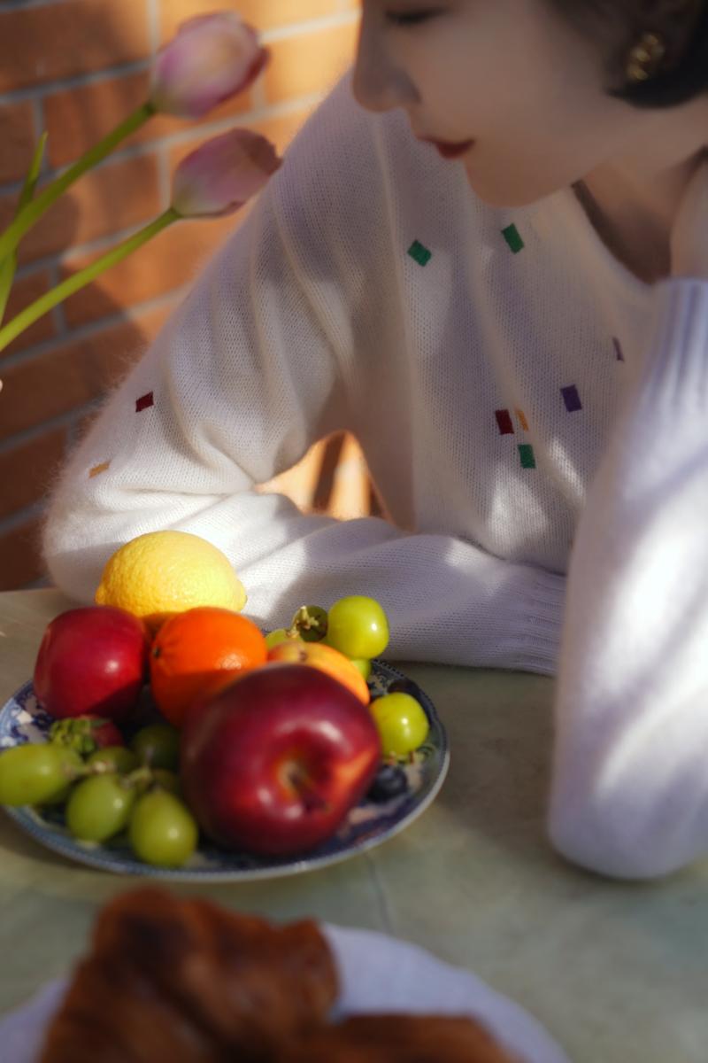 Confetti embroidery knit sweater