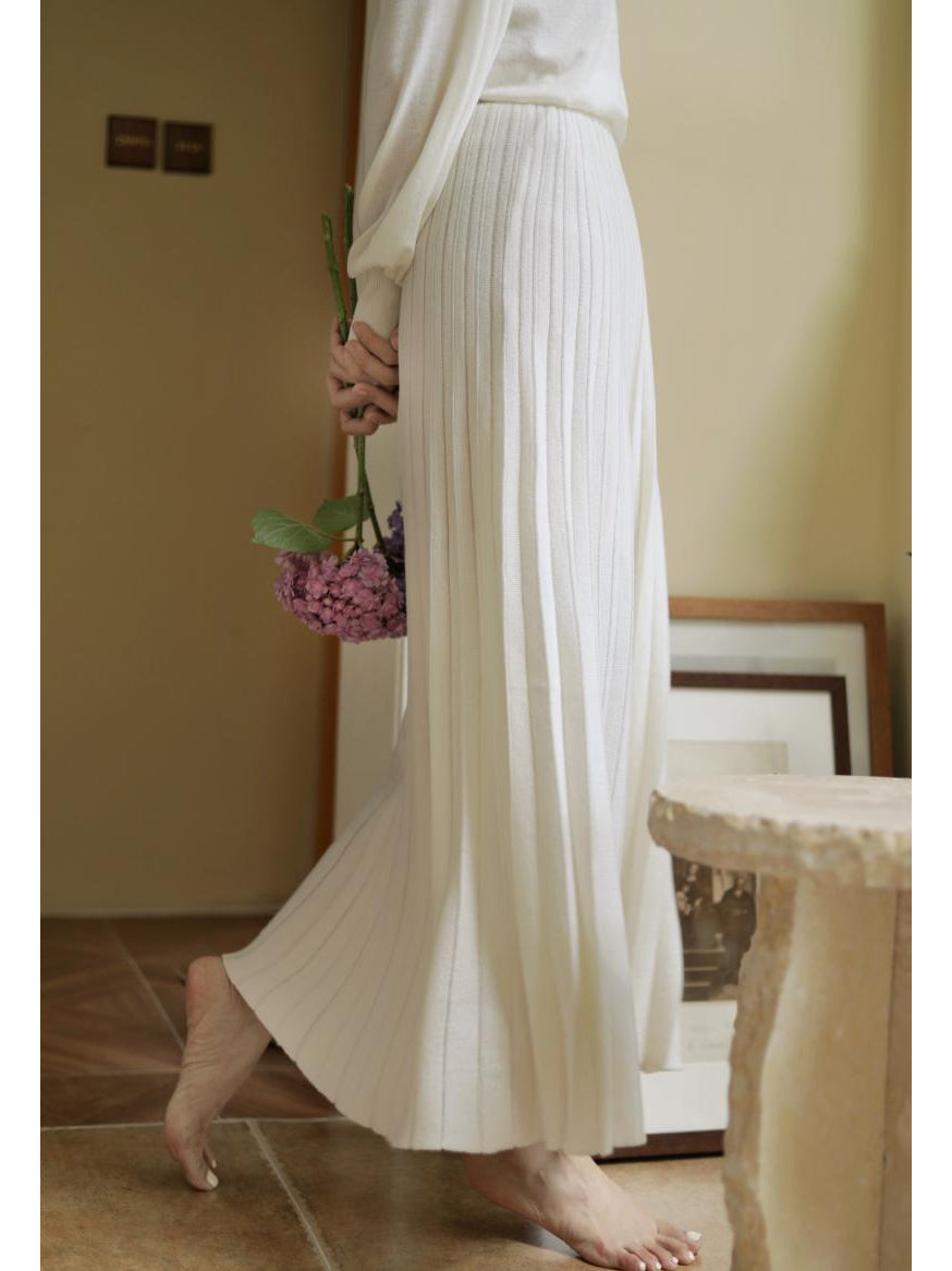 Paris high neck knit and pleated knit long skirt