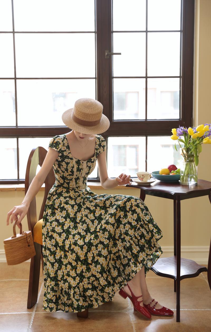 Dark Green Flower Crowd Hepburn Dress