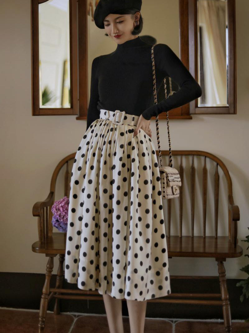 Polka Dot Pattern Umbrella Skirt of White Lady