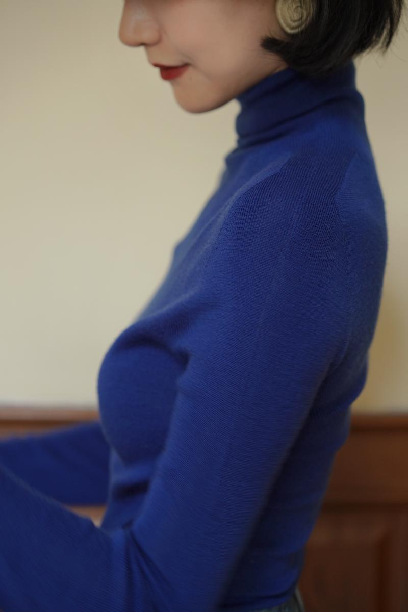 Turtleneck slim knit for ladies