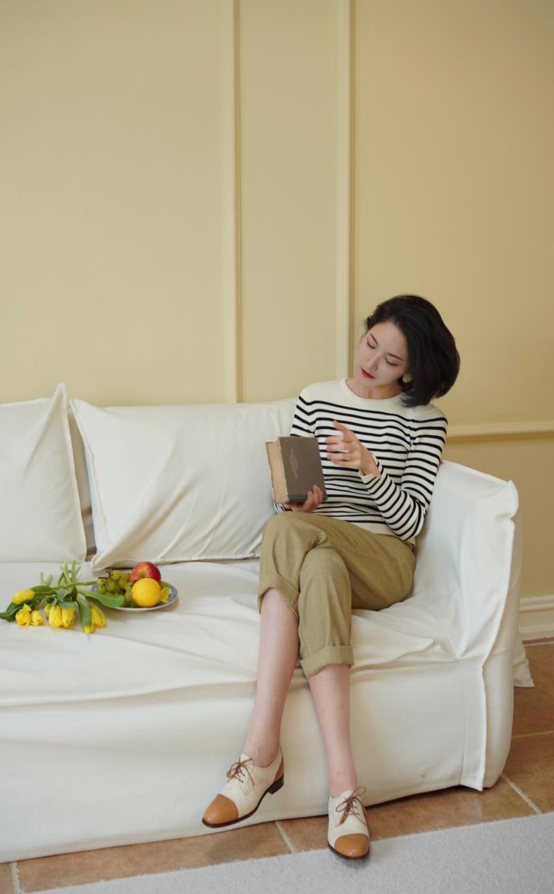 Black and white striped slim knit