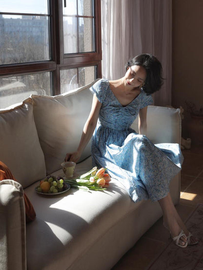 pale flower bouquet retro dress