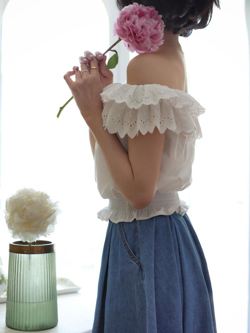 Pure white embroidery off-shoulder blouse