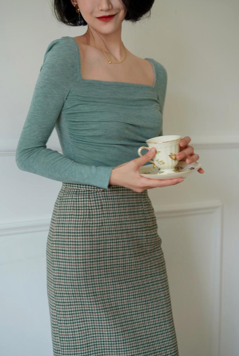 Blue-green houndstooth tweed tube skirt