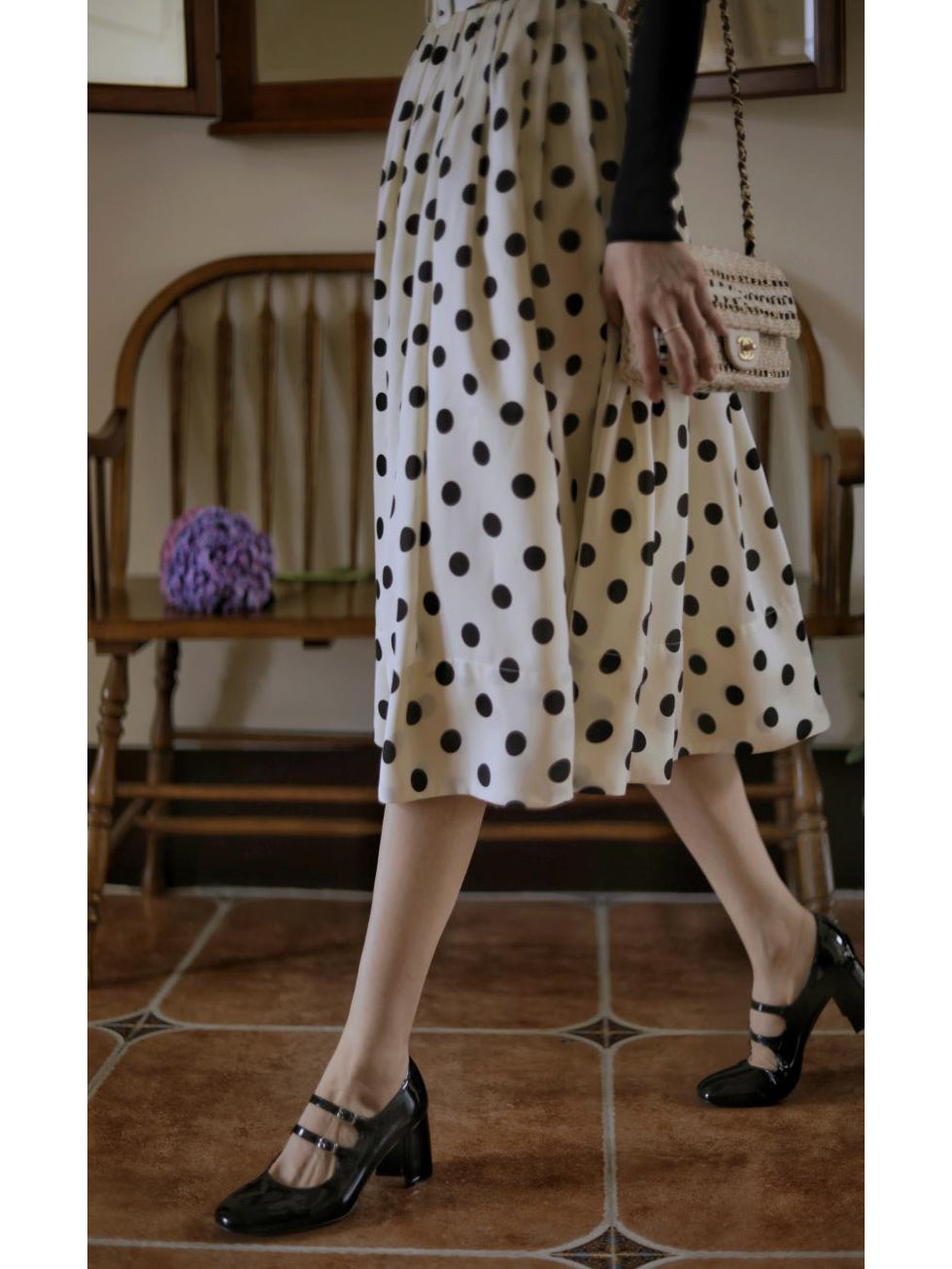 Polka Dot Pattern Umbrella Skirt of White Lady