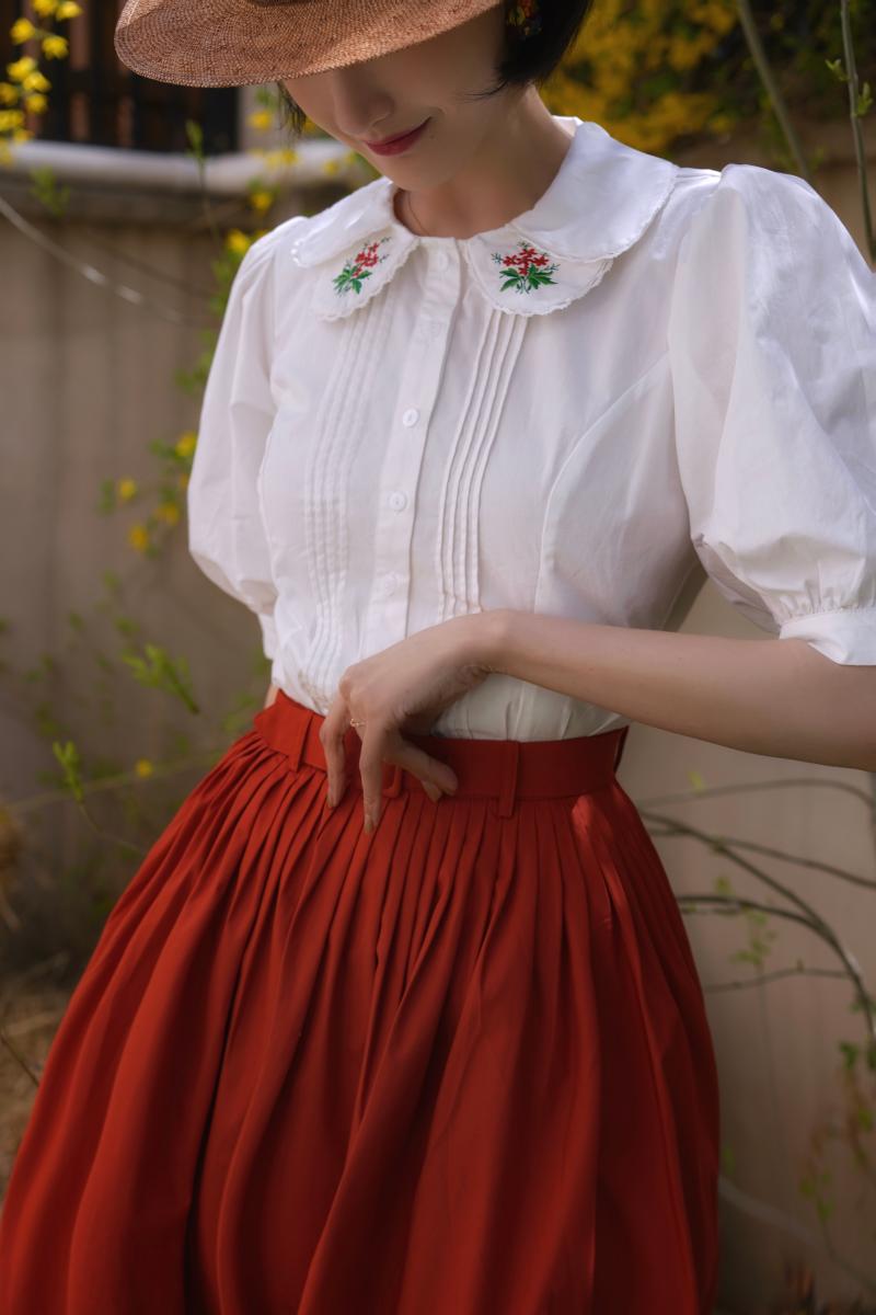 red bouquet medieval embroidery blouse