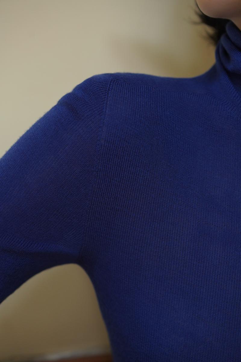 Turtleneck slim knit for ladies