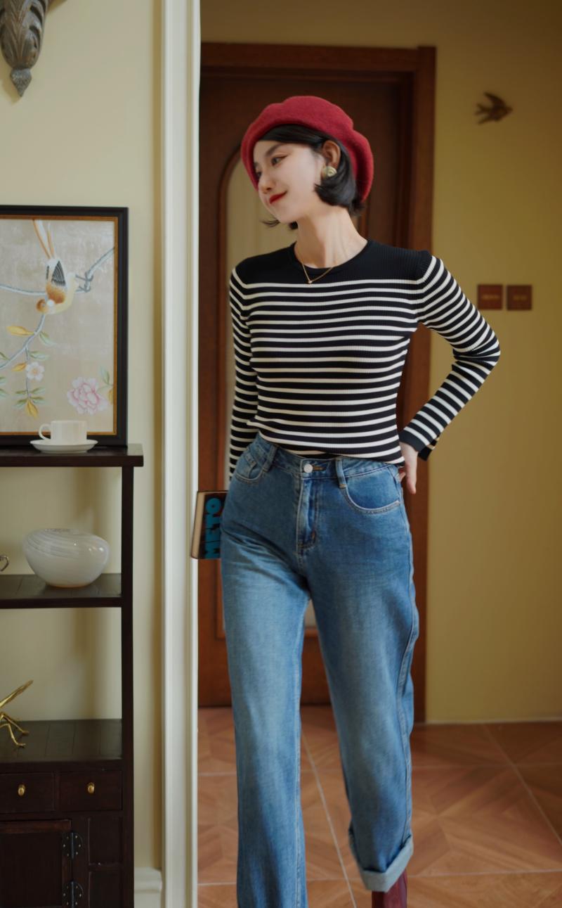 Black and white striped slim knit