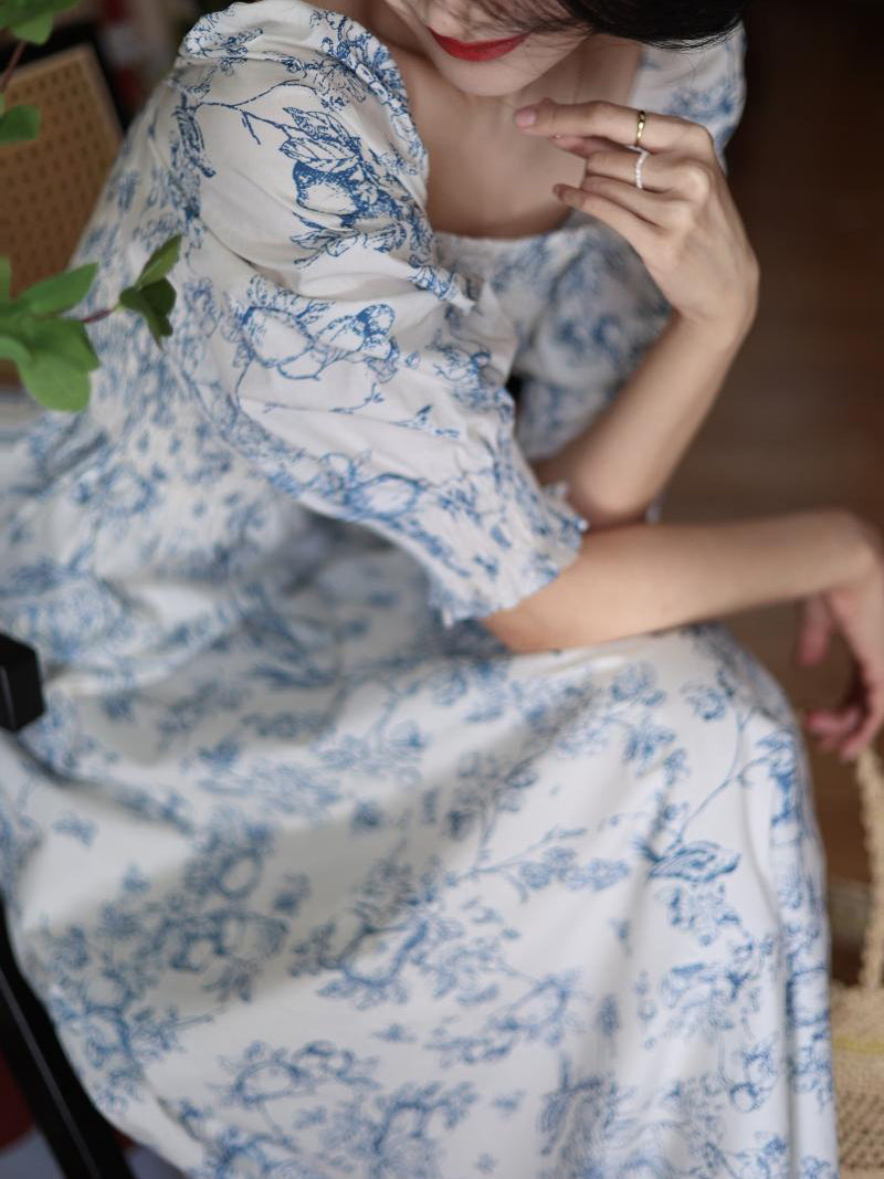 Blue indigo flower pattern retro dress