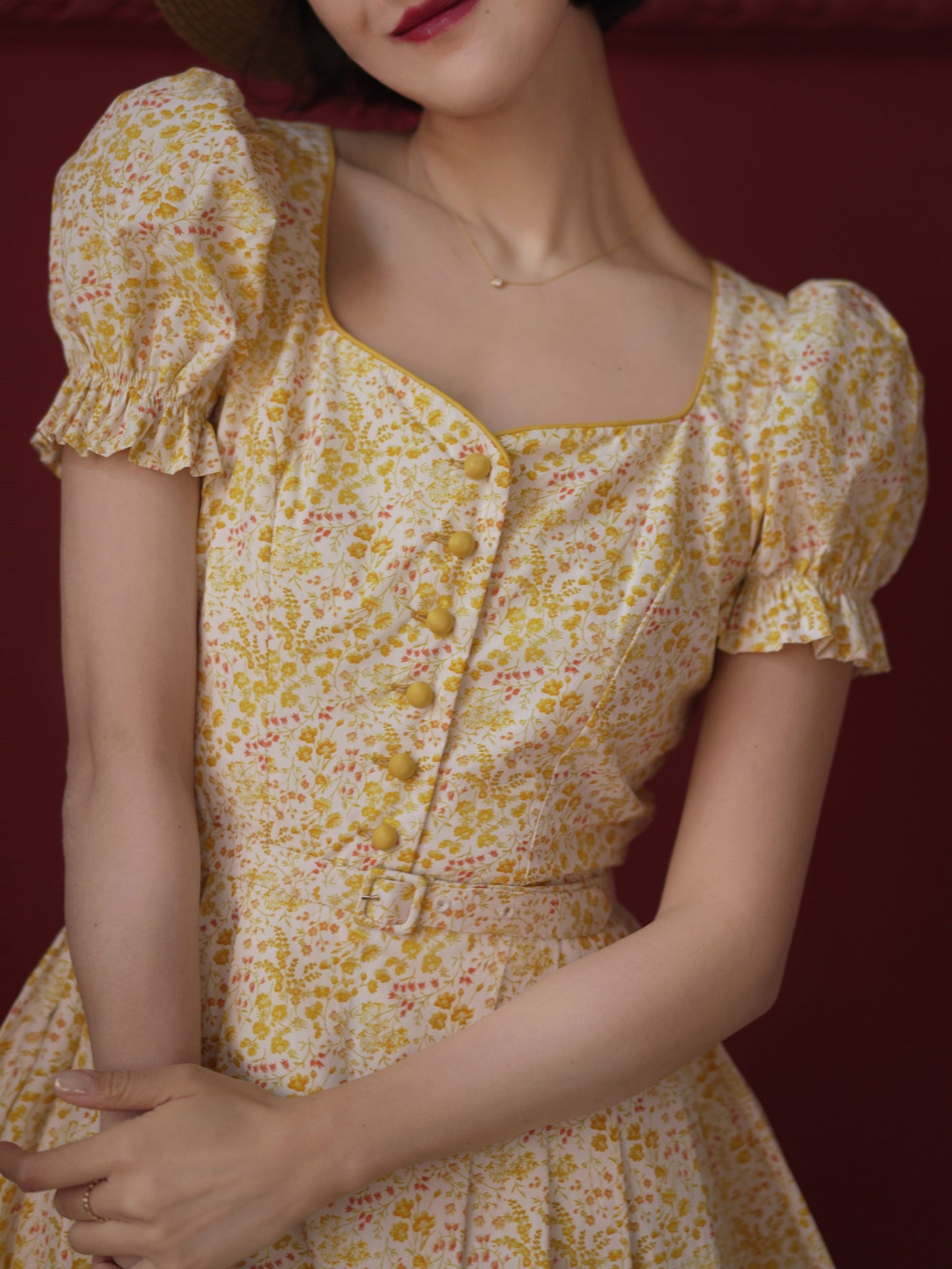 Yellow flower retro dress and embroidered apron