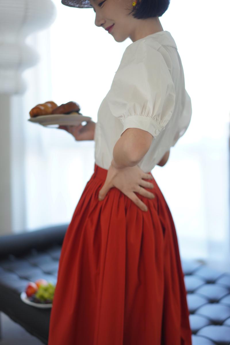 red bouquet medieval embroidery blouse