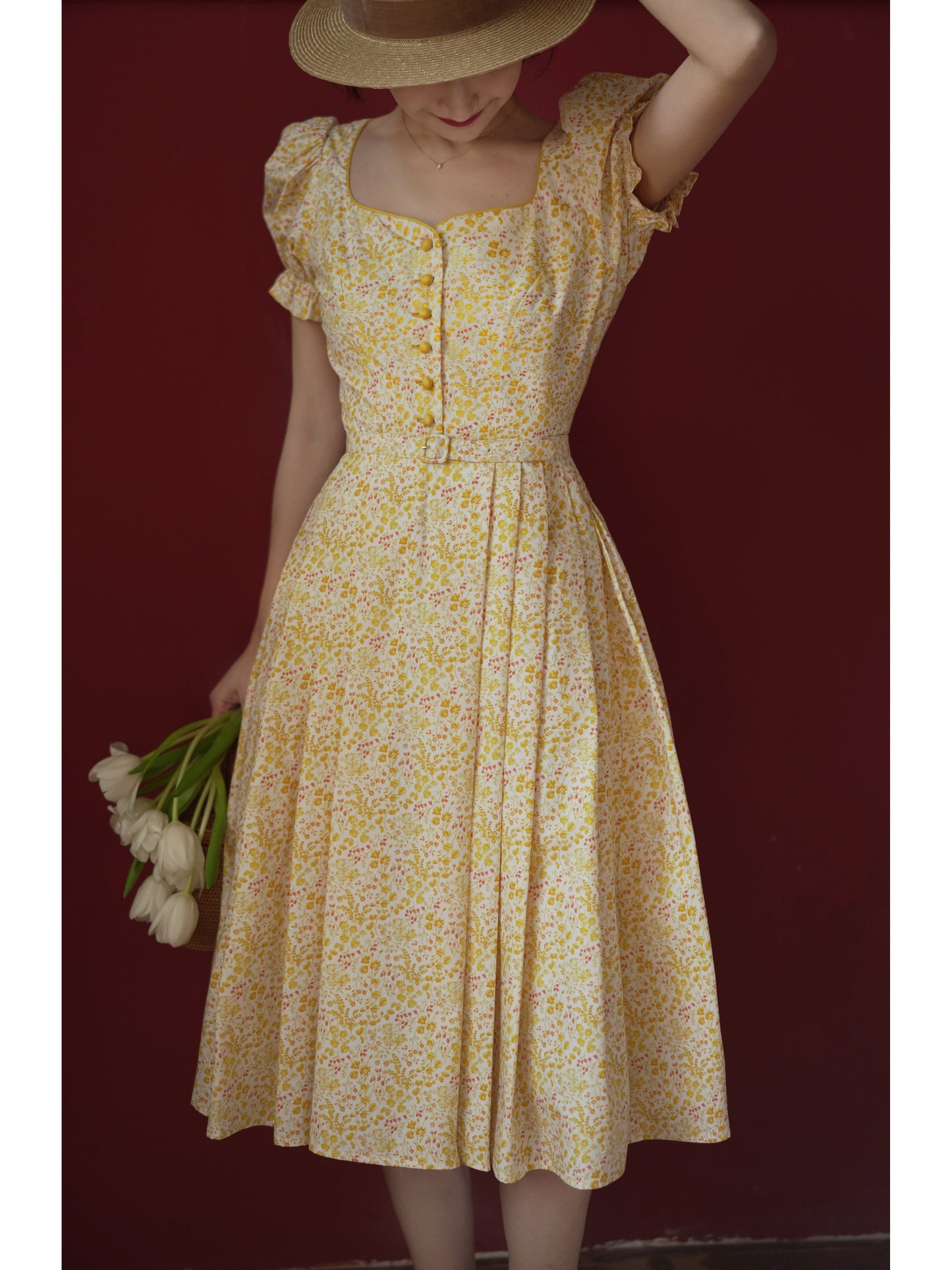 Yellow flower retro dress and embroidered apron