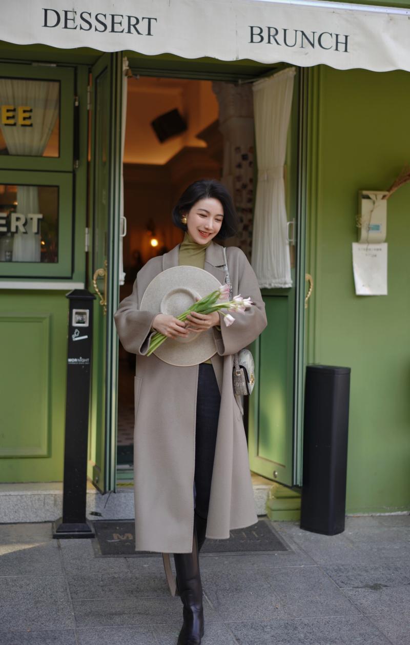 Lady of Shiba Classical Long Wool Coat