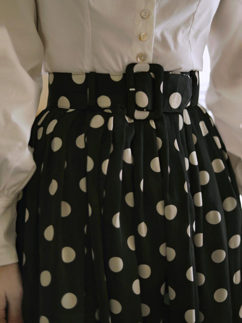 Black lady polka dot umbrella skirt