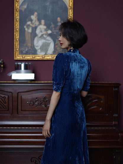 blue lady velvet dress