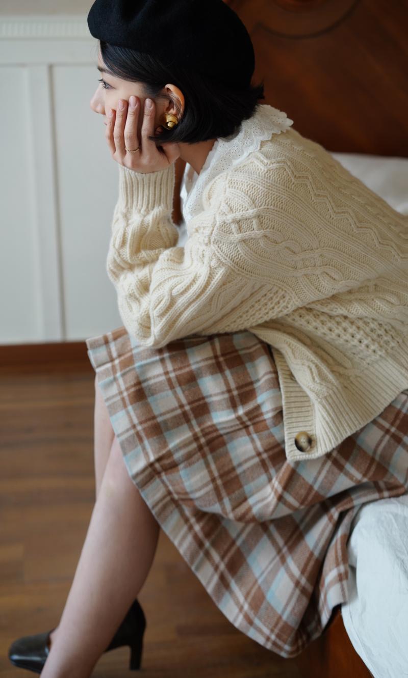 Light brown plaid classical pleated skirt