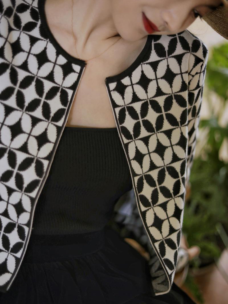 Geometric pattern classical cardigan