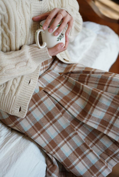 Light brown plaid classical pleated skirt