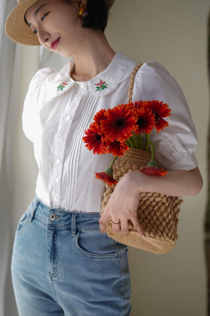 red bouquet medieval embroidery blouse