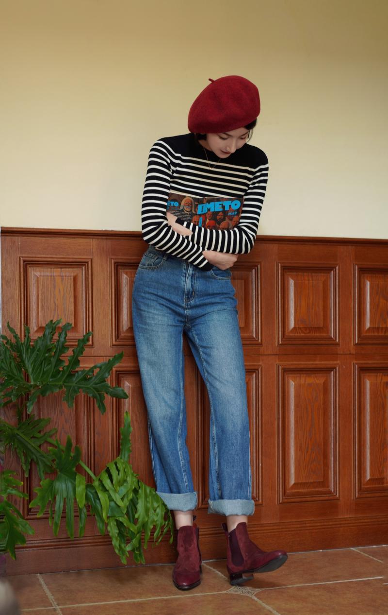 Black and white striped slim knit