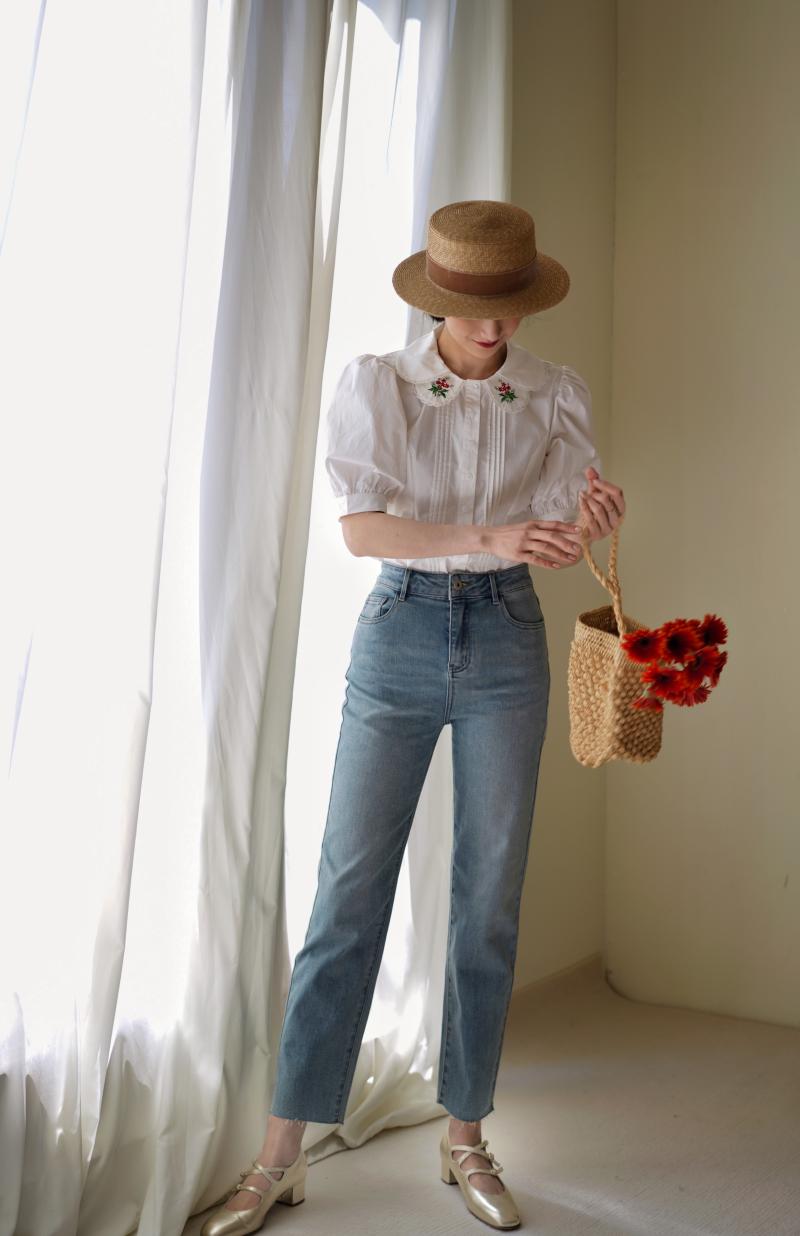 red bouquet medieval embroidery blouse