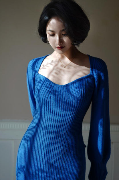 blue lady knit dress