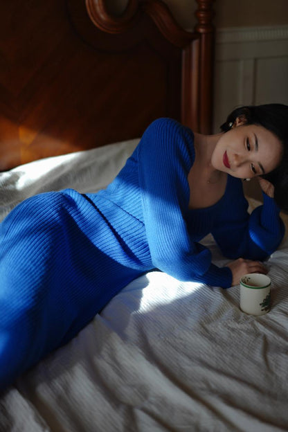 blue lady knit dress