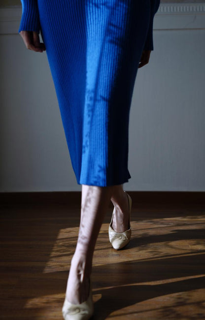 blue lady knit dress