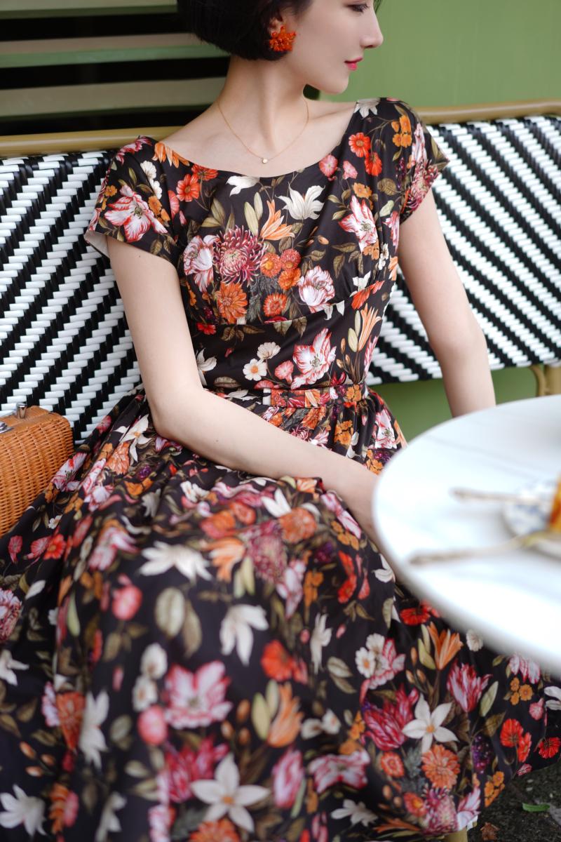 Retro flower sketch wide neck dress