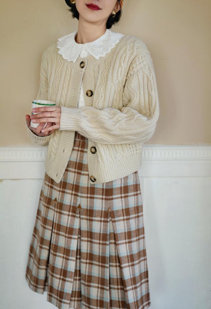 Light brown plaid classical pleated skirt