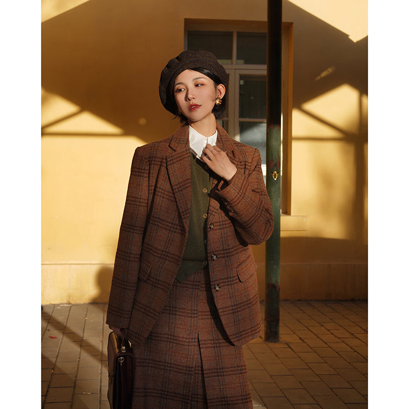 Mannish plaid retro wool jacket and wool skirt